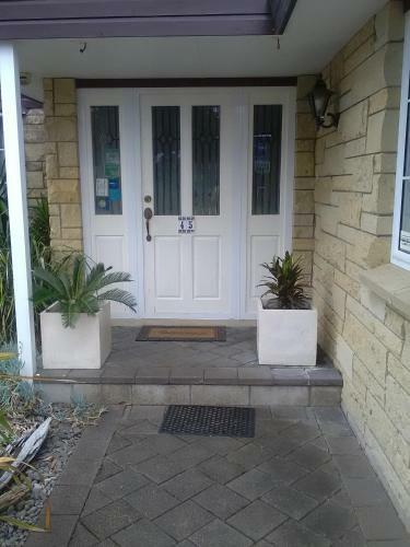 Royal Palms Papamoa Bed & Breakfast