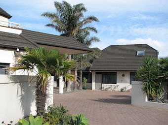 Bay Palm Motel