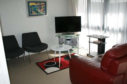 Aparthotel Atlas Suites And Apartments
