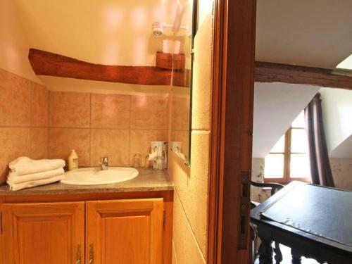 G�te Neuilly-sur-eure, 6 Pi�ces, 14 Personnes - Fr-1-497-50