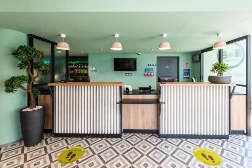 Hotel B&B H�tel Nice A�roport Arenas