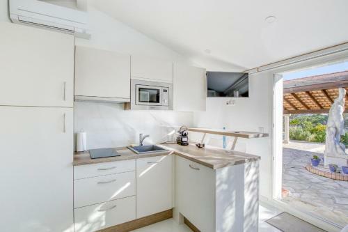 Apartamento New Studio With Private Swimming Pool