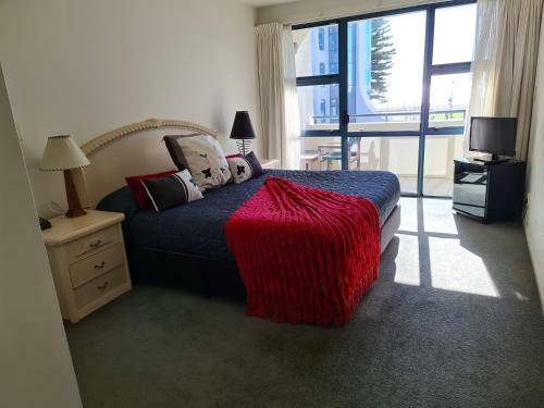 Aparthotel Oceanside Resort & Twin Towers