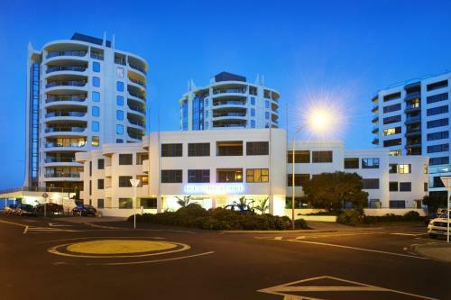 Aparthotel Oceanside Resort & Twin Towers