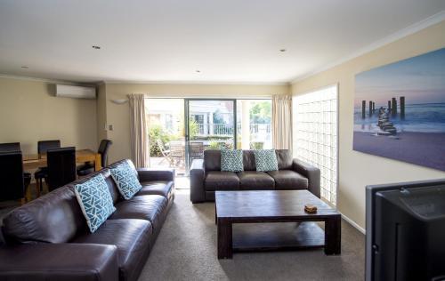 The Reef Apartments