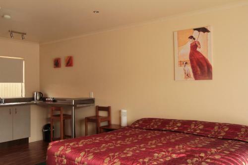 Heritage Court Motel
