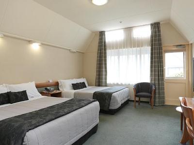 Ascot Park Hotel