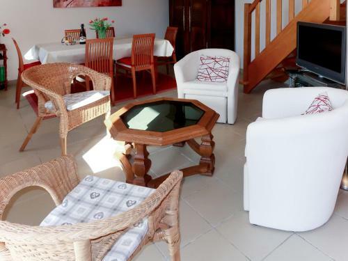 Holiday Home Saint Gonval - Ppb104