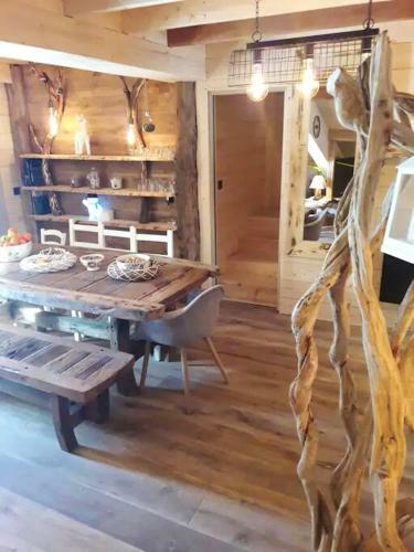 Apartment With 2 Bedrooms In Peone With Wifi