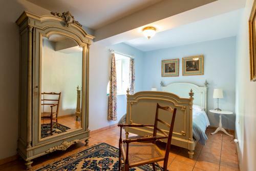 Plaigne Chateau Sleeps 28 Pool Wifi