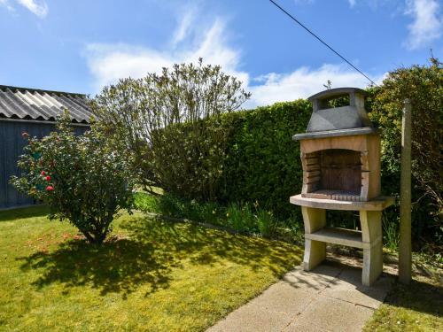 Charming Holiday Home In Brittany Near Beach