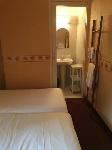 Hotel Le Grillon
