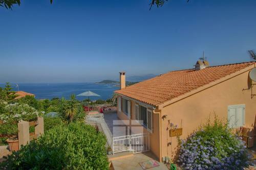 Villa Chjar' Di Luna
