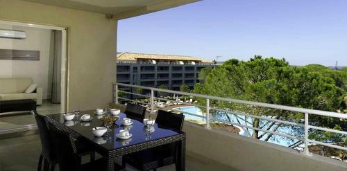 Porto-vecchio Villa Sleeps 2 Pool Air Con Wifi