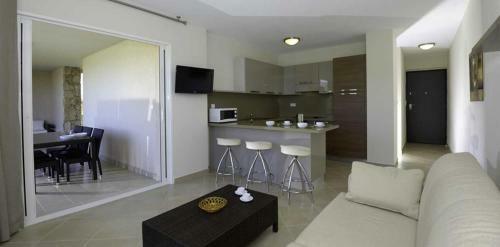 Porto-vecchio Villa Sleeps 4 Pool Air Con Wifi