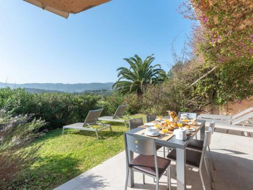 Holiday Home Santa Giulia Palace