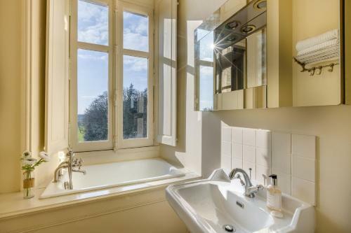 Hostal Chateau Le Brossay