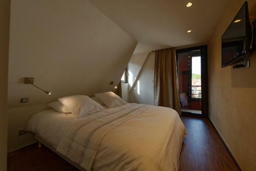 The One Apartments