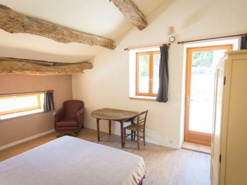 Charming Holiday Home In Rieussec With Swimming Pool