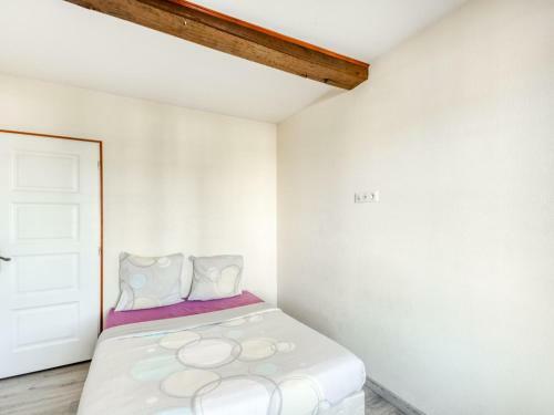 Homely Apartment In Roanne With Terrace