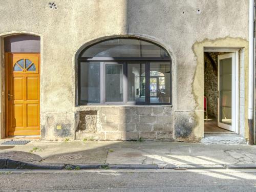 Homely Apartment In Roanne With Terrace