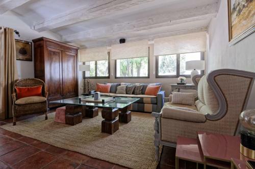 Villa Le Bastidoun Proven�al House