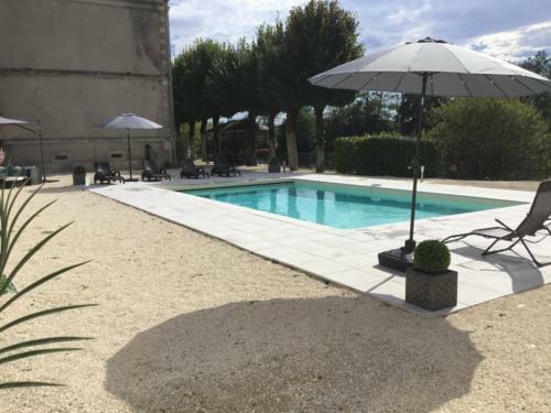 Villa Stunning Chateau On The River Bank In Saint Astier