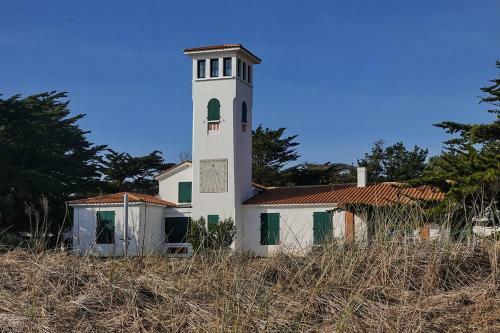 Une Petite Maison de Vacances Entre Dunes Et For�t