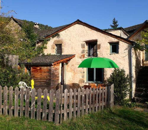 Hostal Gites De La Fabar�de