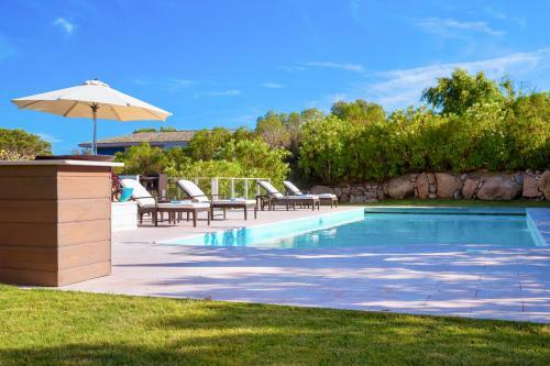 Saint-julien Villa Sleeps 14 Pool Wifi