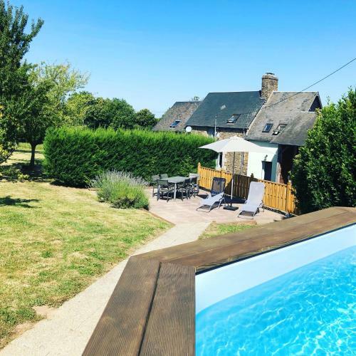 6 Bedroom House With Pool