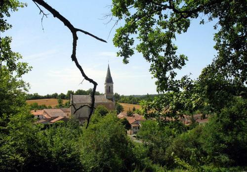 Saint-martin-de-riberac Chateau Sleeps 16 Pool Wifi