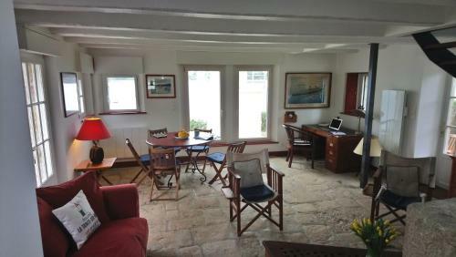 Lighthouse Cottage ? Exceptional Seaview