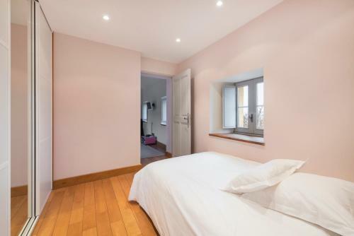 Saint-siffret Chateau Sleeps 12 With Pool