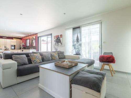 Serene Villa In Saint-victor-la-coste With Private Pool