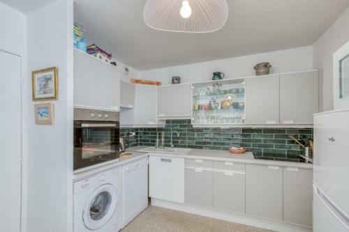 Apartment With Swimming Pool And Terrace 4mn Beach