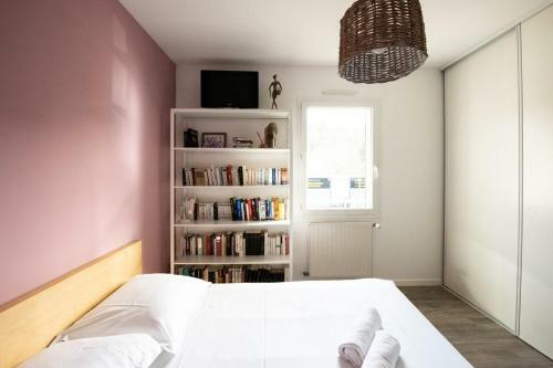 The Louma Pop - Stylish 130sqm Villa Terrace Garage