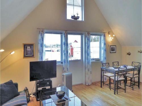 Holiday Home Bakkasund 53