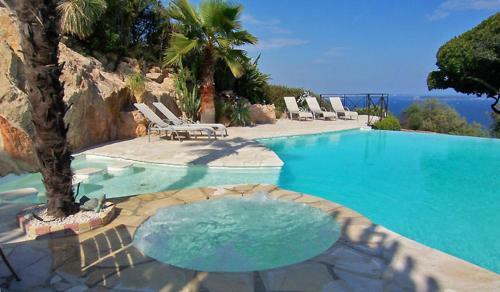 Luxurious Villa With Sea View - Villa Oneiro