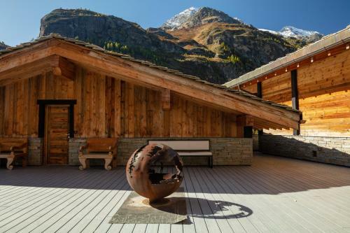 Chalet Carte Blanche Tango