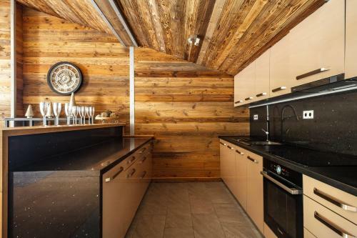 Chalet Carte Blanche Tango Charlie