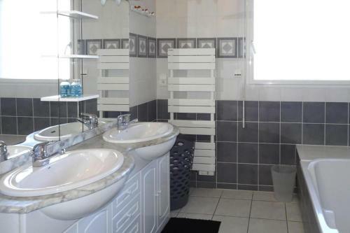 Apartamento Holiday Flat Tr�gunc - Bre06107j-p