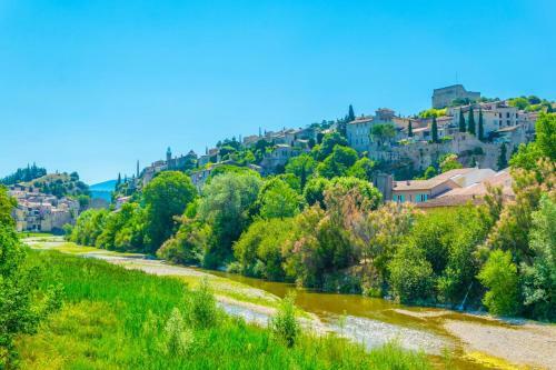 Vaison-la-romaine Villa Sleeps 9 Pool Wifi