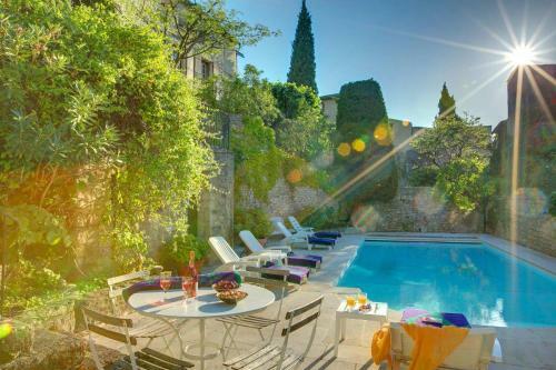 Vaison-la-romaine Villa Sleeps 9 Pool Wifi