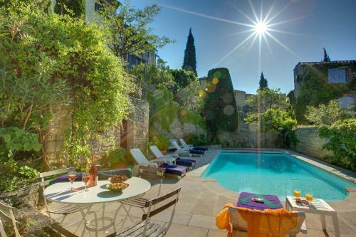 Vaison-la-romaine Villa Sleeps 9 Pool Wifi