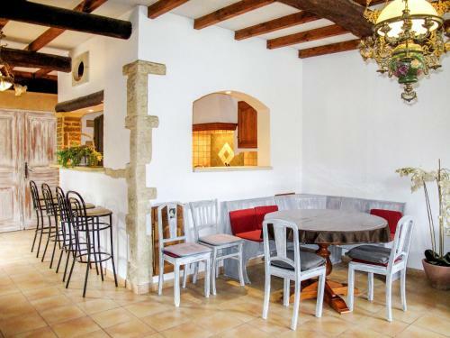 Holiday Home La Bergerie - Vrs101