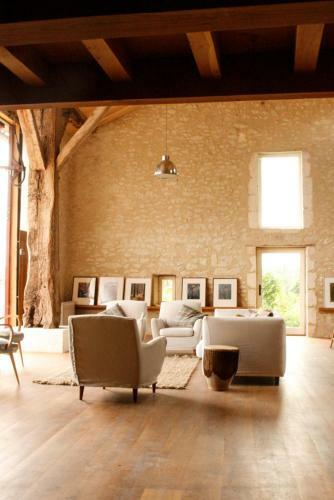 Verteillac Villa Sleeps 12 With Pool And Wifi