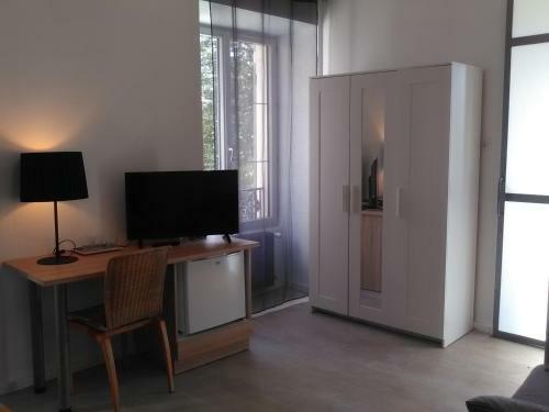 Hostal A Deux Pas Du Rheby