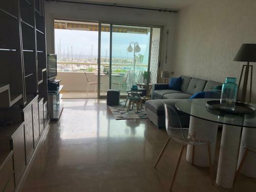 Apartamento Sea View Lovely 1 Bedroom