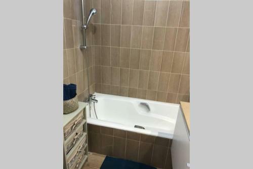 Apartamento Sea View Lovely 1 Bedroom